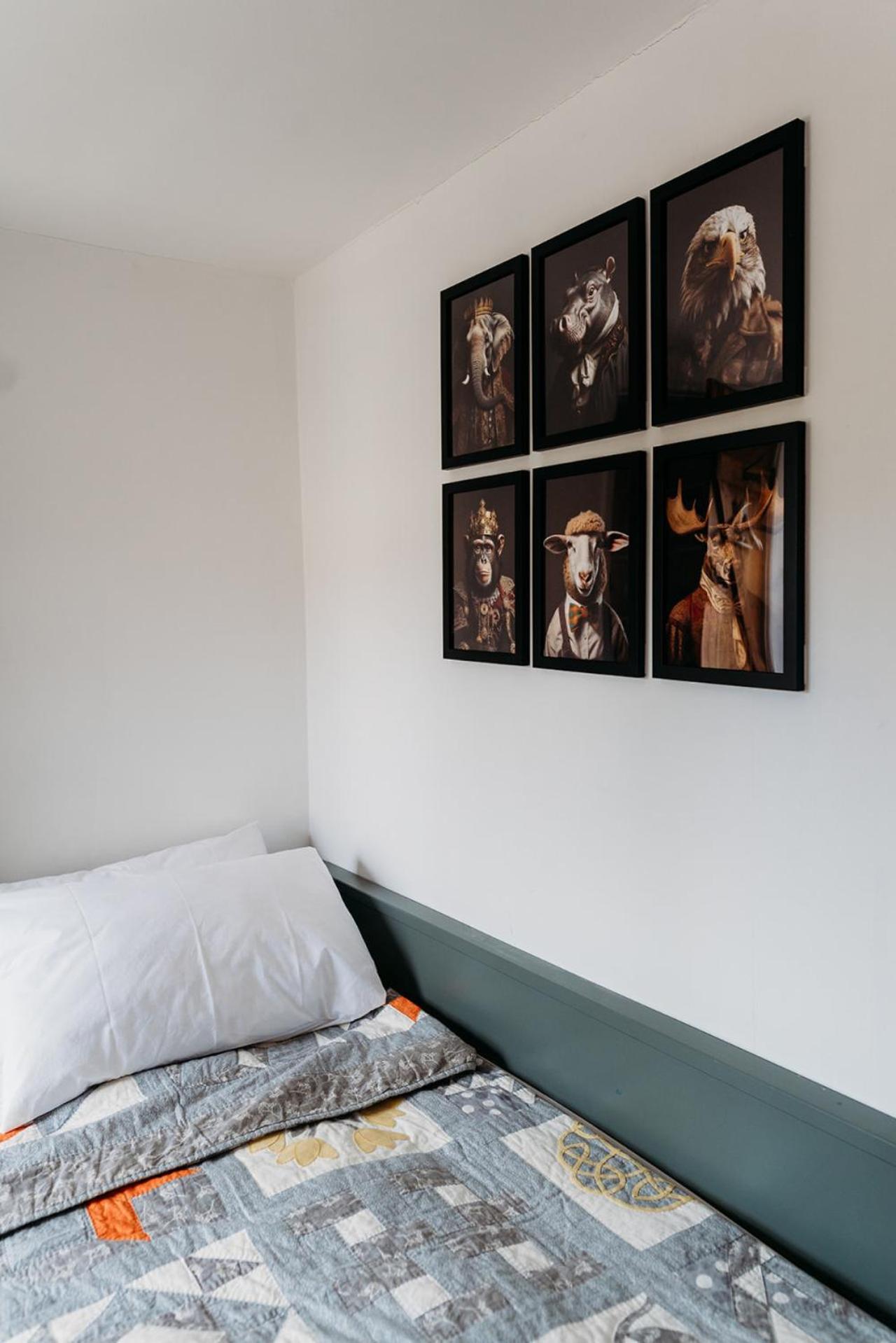 Stunning 2Bd In The Heart Of Malmesbury! Villa Екстериор снимка